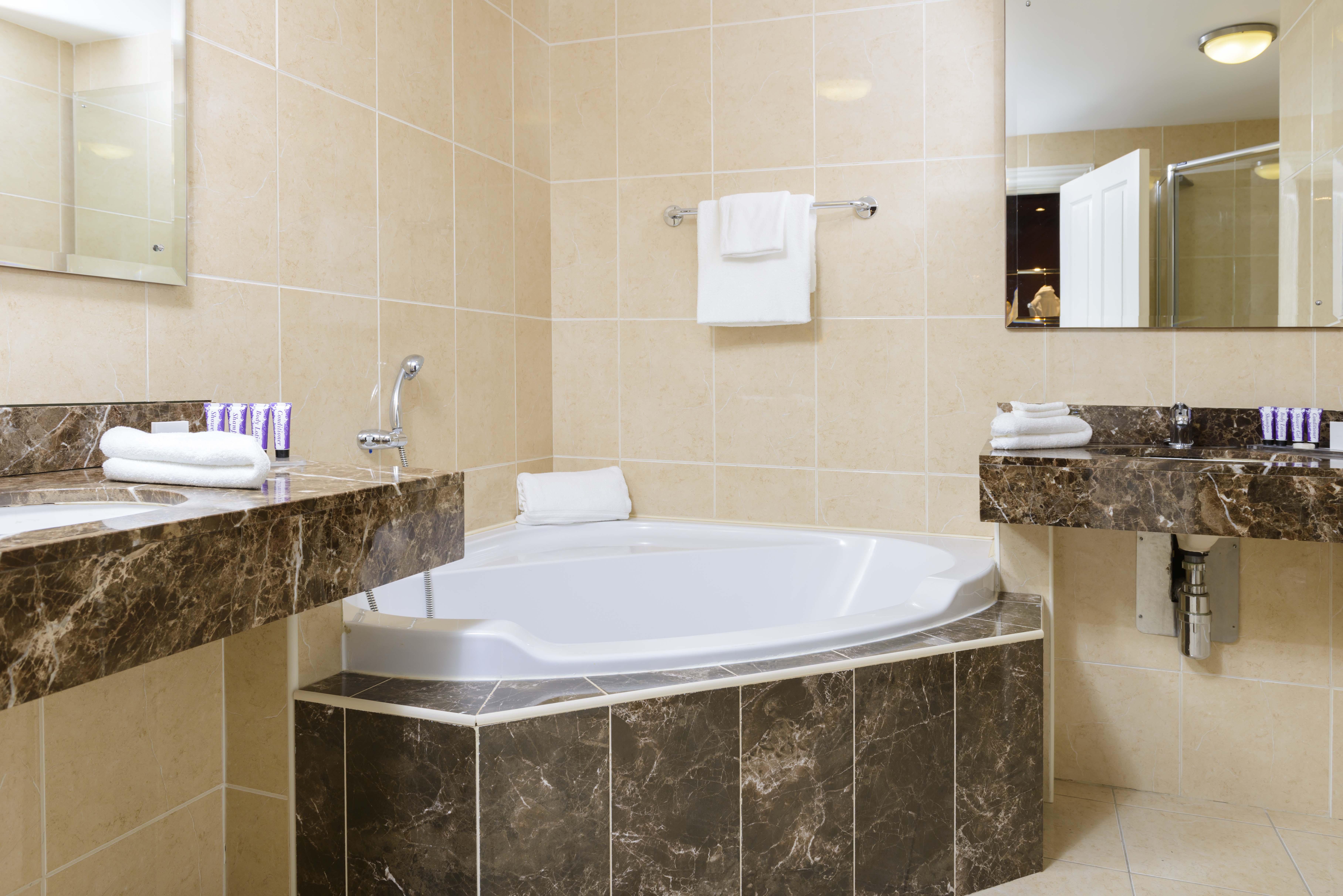 The Brehon Hotel & Spa Cill Airne Esterno foto